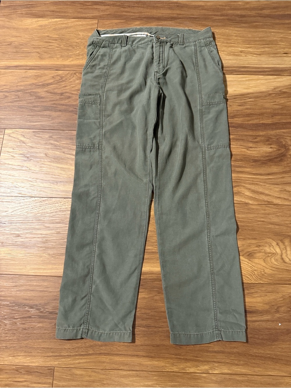 Tommy Bahama Relax men’s utility/cargo pants.